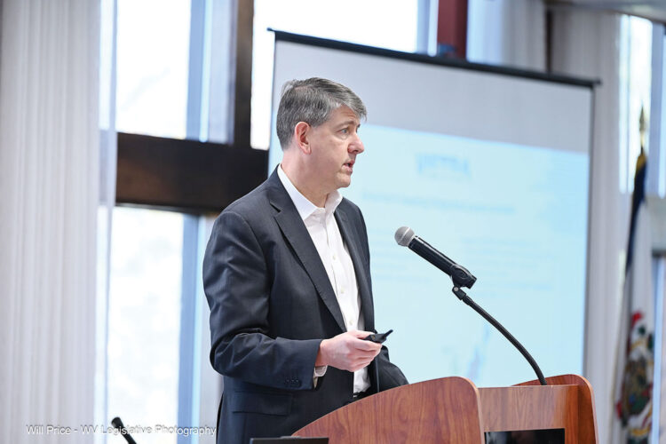 West Virginia lawmakers hear arguments for, against a deregulated electric market